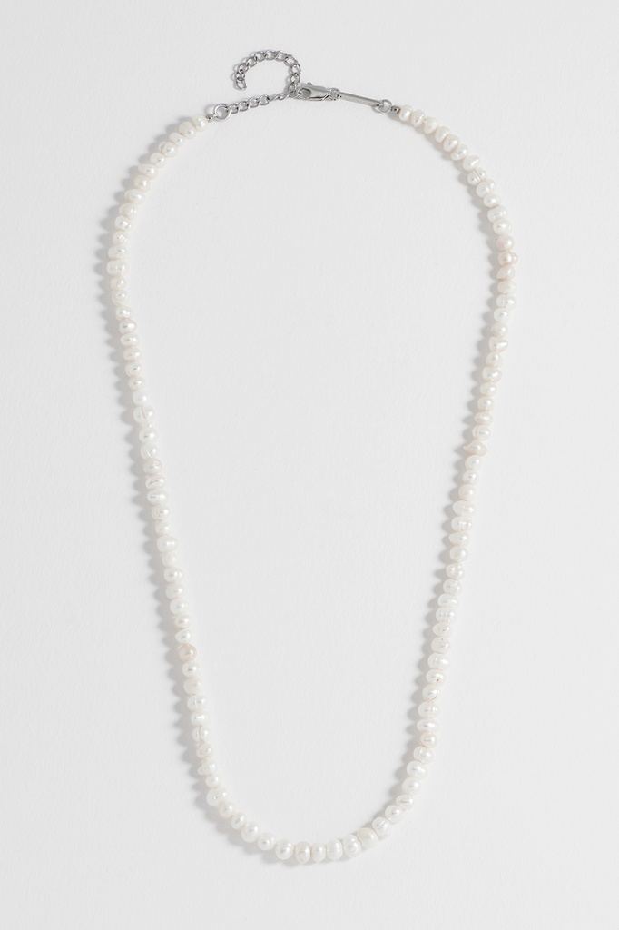 Plain Pearl Necklace